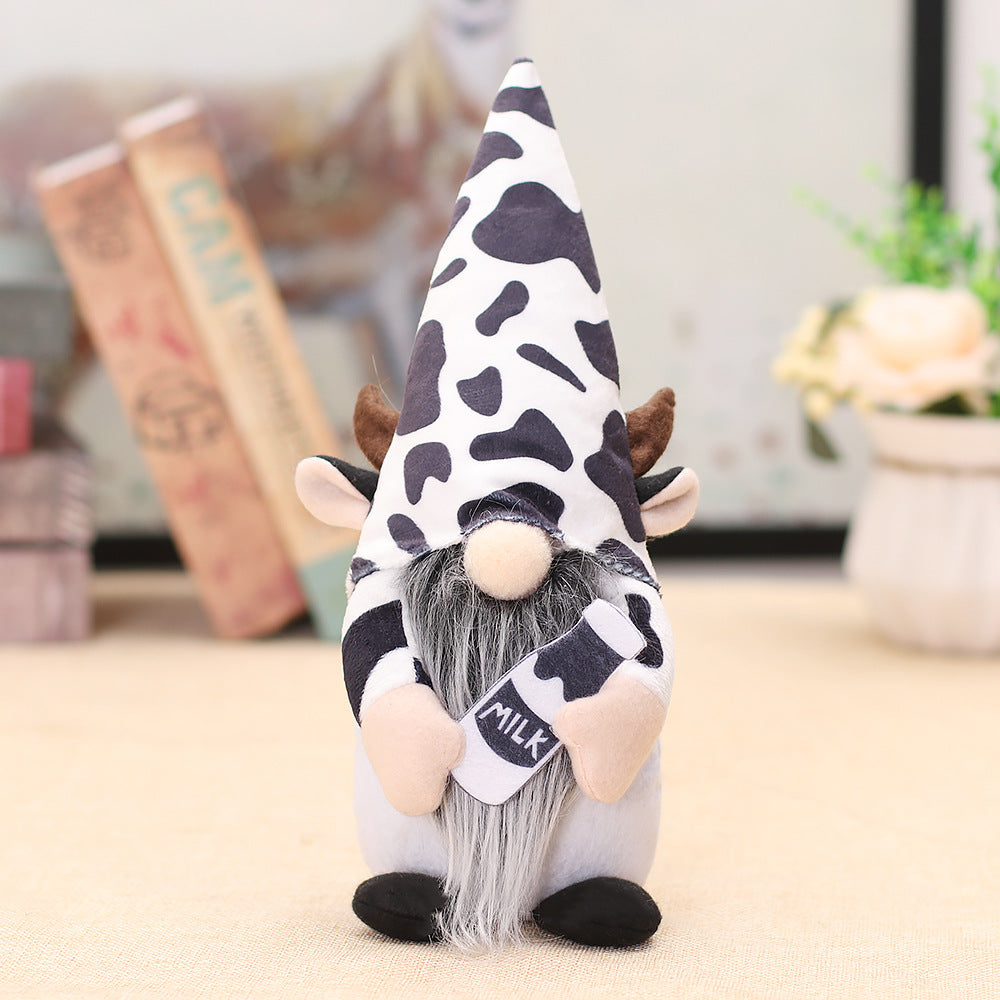 Cow-themed Decorative Dwarf Mannequins with Faceless Dolls for Store Window Display-2